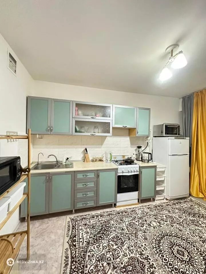 1-комнатная квартира, этаж 9 из 9, 40 м², фотография 3