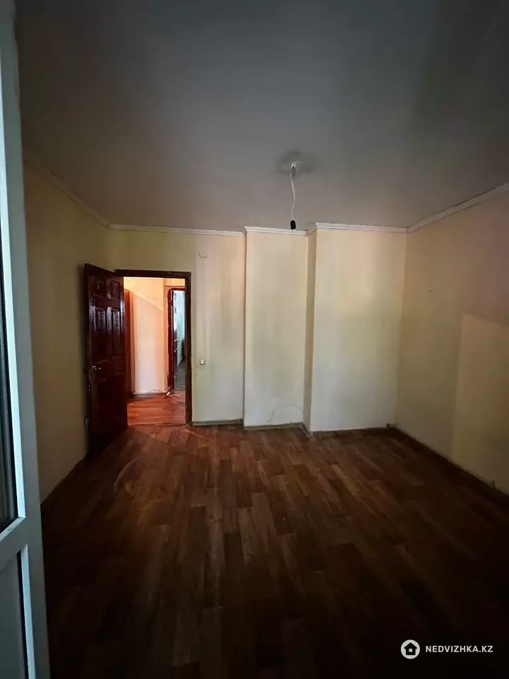 2-комнатная квартира, этаж 1 из 6, 60 м², фотография 2