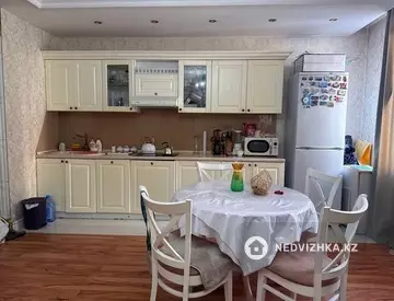 2-комнатная квартира, этаж 3 из 18, 48 м²