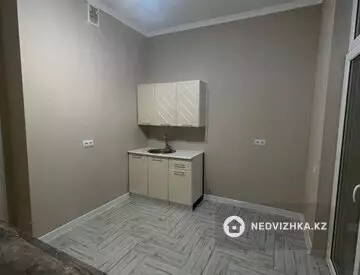 1-комнатная квартира, этаж 2 из 12, 44 м², миниатюра 8