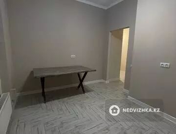 1-комнатная квартира, этаж 2 из 12, 44 м², миниатюра 10
