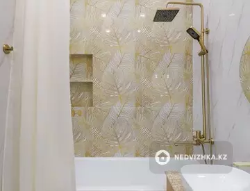 4-комнатная квартира, этаж 3 из 18, 110 м²