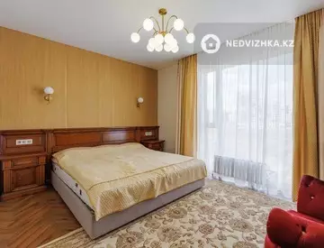 4-комнатная квартира, этаж 3 из 18, 110 м²