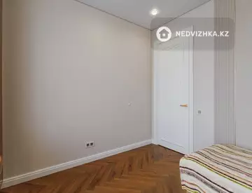 4-комнатная квартира, этаж 3 из 18, 110 м², миниатюра 10