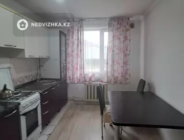 3-комнатная квартира, этаж 1 из 1, 100 м², миниатюра 1
