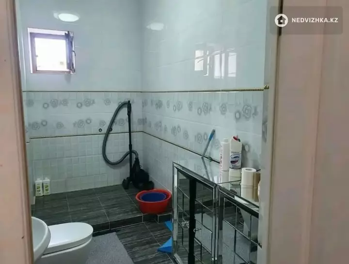 6-комнатный дом, 8 соток, 220 м², фотография 5