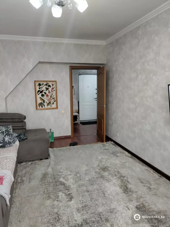 2-комнатная квартира, этаж 6 из 10, 76 м², На длительный срок, фотография 2