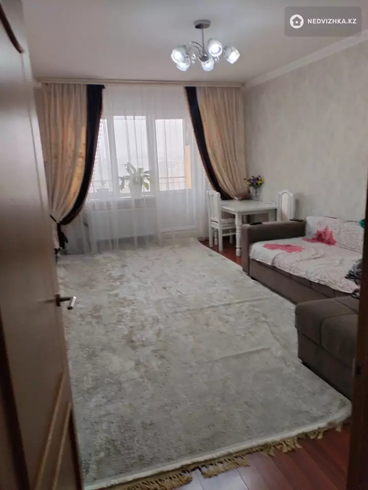 2-комнатная квартира, этаж 6 из 10, 76 м², На длительный срок