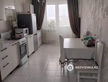 2-комнатная квартира, этаж 6 из 10, 76 м², На длительный срок