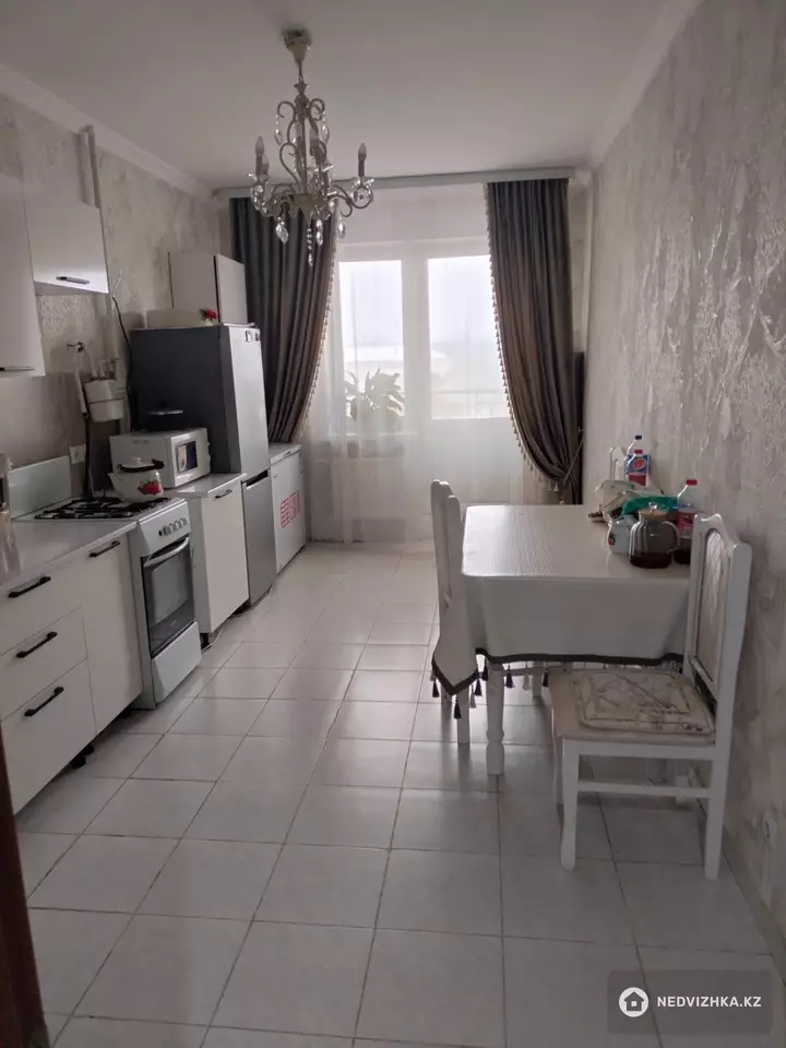 2-комнатная квартира, этаж 6 из 10, 76 м², На длительный срок, фотография 3