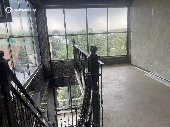9-комнатная часть дома, 12 соток, 500 м², фотография 3