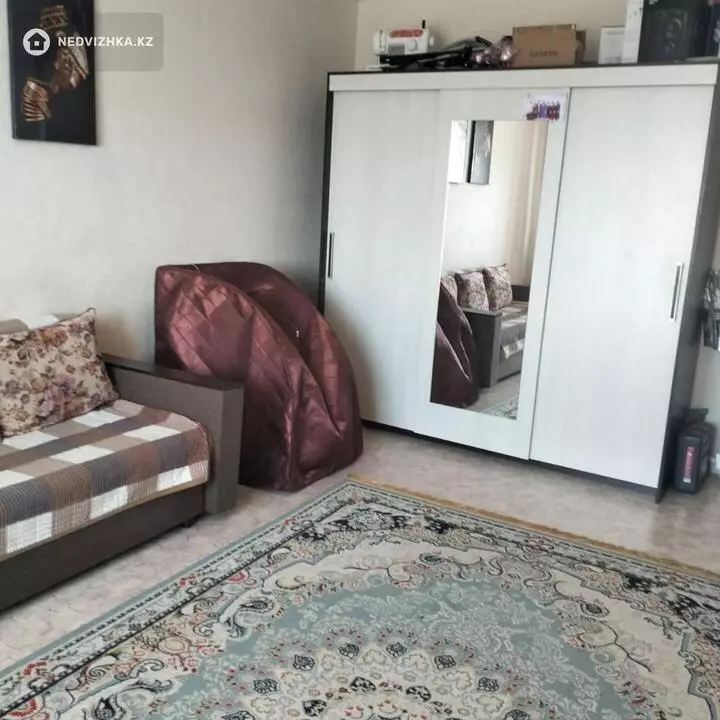 1-комнатная квартира, этаж 4 из 5, 37 м², фотография 4