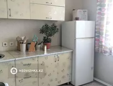 1-комнатная квартира, этаж 4 из 5, 37 м², миниатюра 6