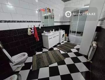 4-комнатный дом, 10 соток, 170 м²