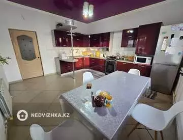 4-комнатный дом, 10 соток, 170 м²