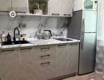 1-комнатная квартира, этаж 3 из 4, 32 м², Посуточно