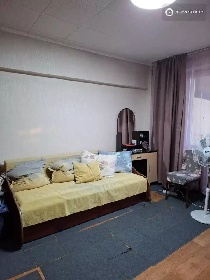 2-комнатная квартира, этаж 9 из 9, 71 м², фотография 2