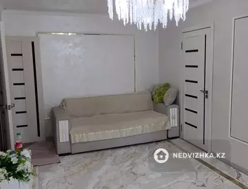 2-комнатная квартира, этаж 5 из 5, 46 м², миниатюра 2
