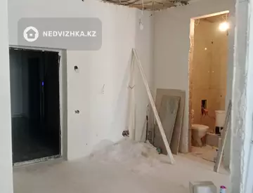 4-комнатная квартира, этаж 9 из 12, 135 м²