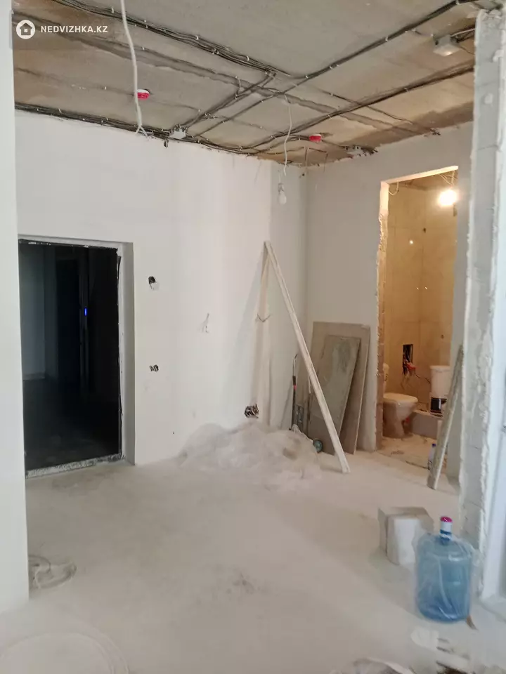 4-комнатная квартира, этаж 9 из 12, 135 м², фотография 2
