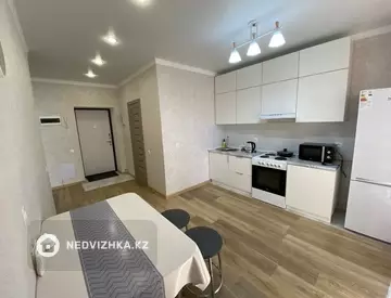 1-комнатная квартира, этаж 2 из 12, 48 м²