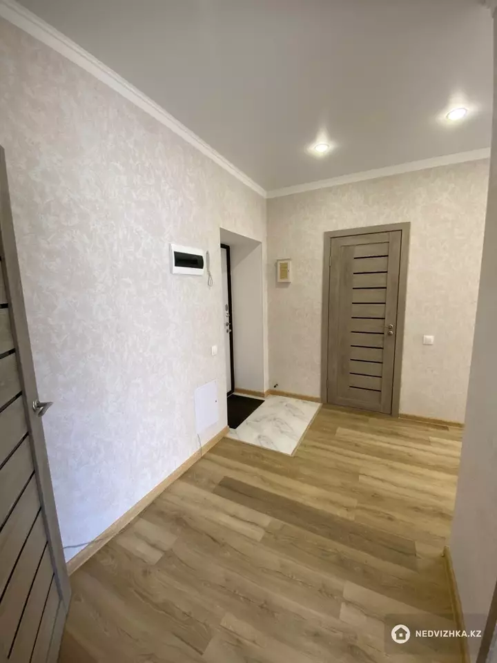 1-комнатная квартира, этаж 2 из 12, 48 м², фотография 4