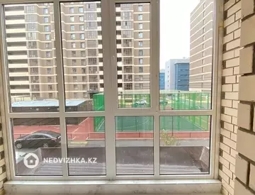 1-комнатная квартира, этаж 2 из 12, 48 м², миниатюра 8