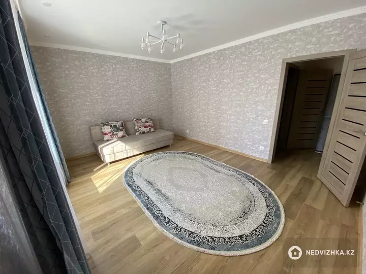 1-комнатная квартира, этаж 2 из 12, 48 м², фотография 3