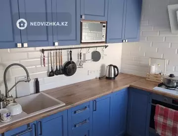 1-комнатная квартира, этаж 3 из 5, 42 м², На длительный срок