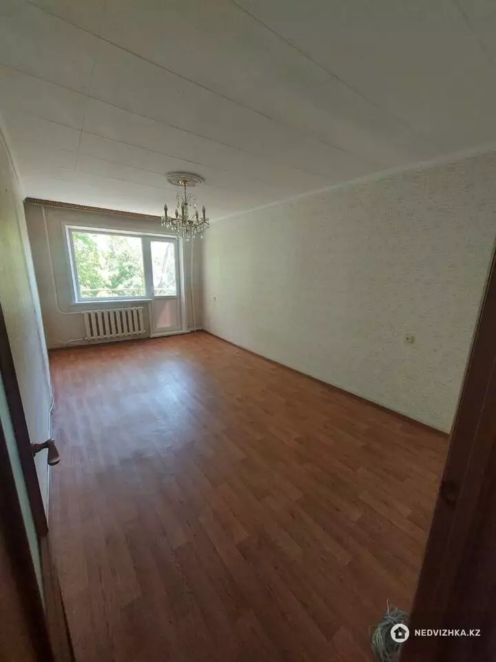 2-комнатная квартира, этаж 2 из 5, 48 м², фотография 2