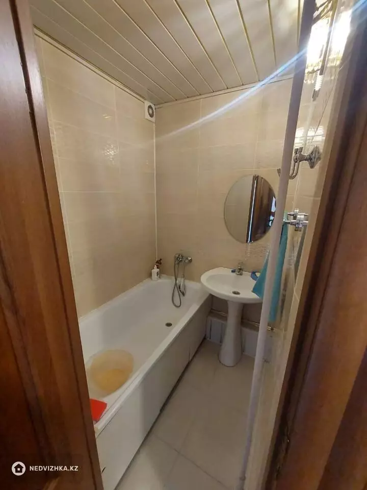 2-комнатная квартира, этаж 2 из 5, 48 м², фотография 4