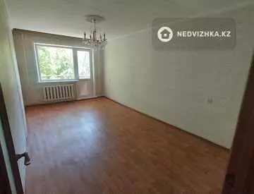 2-комнатная квартира, этаж 2 из 5, 48 м², миниатюра 3