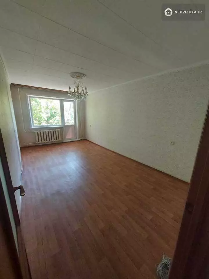 2-комнатная квартира, этаж 2 из 5, 48 м², фотография 3