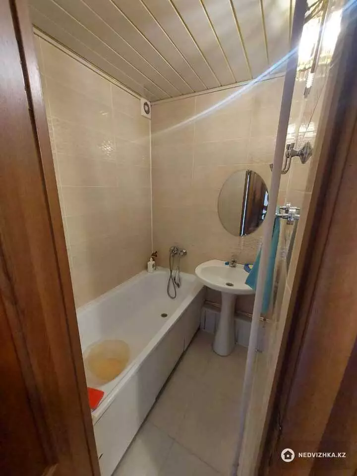 2-комнатная квартира, этаж 2 из 5, 48 м², фотография 4