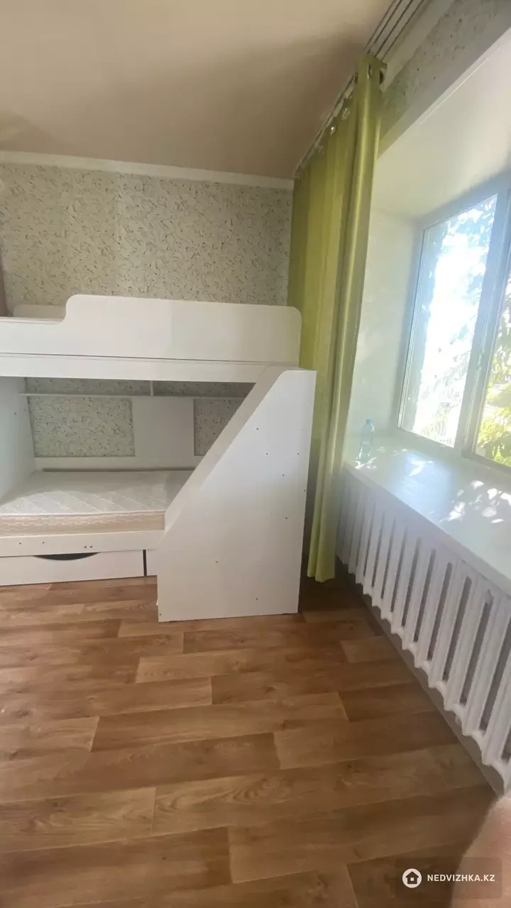 2-комнатная квартира, этаж 2 из 2, 54 м², фотография 2
