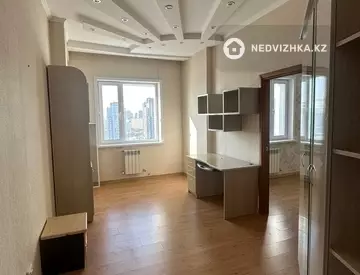 4-комнатная квартира, этаж 13 из 18, 105 м²