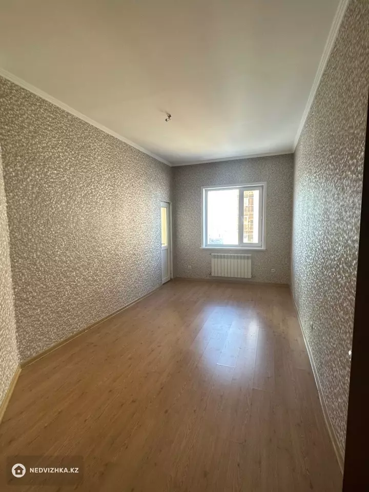 4-комнатная квартира, этаж 13 из 18, 105 м², фотография 3