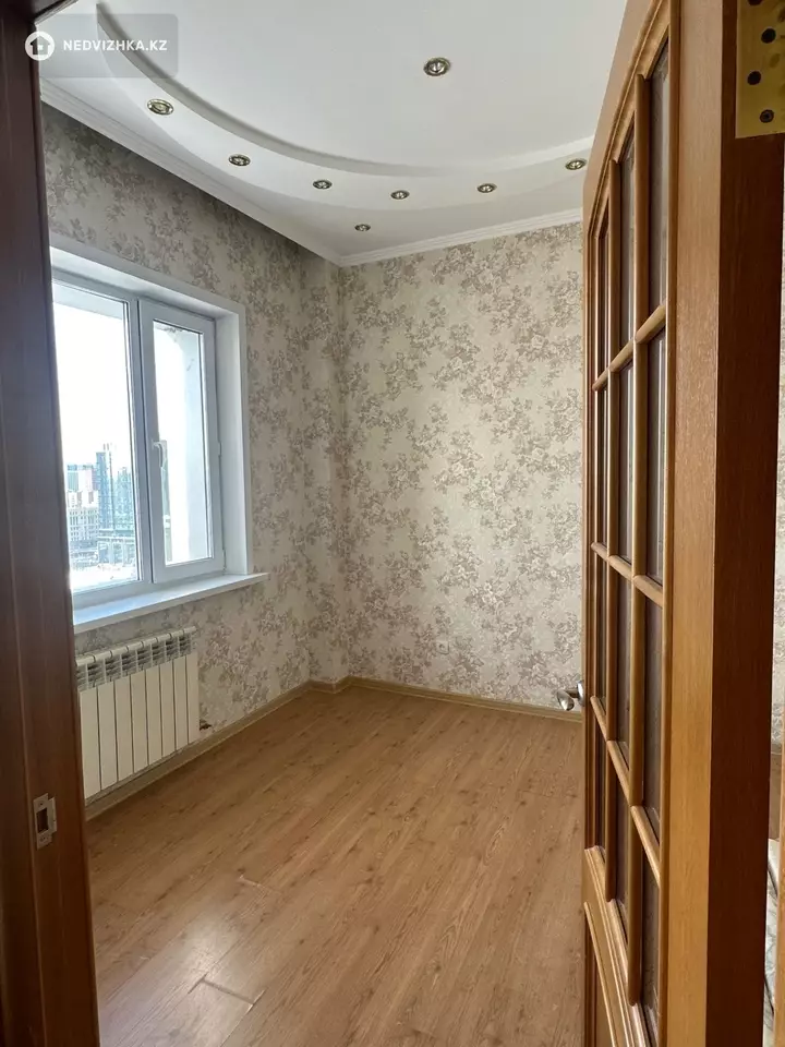 4-комнатная квартира, этаж 13 из 18, 105 м², фотография 4