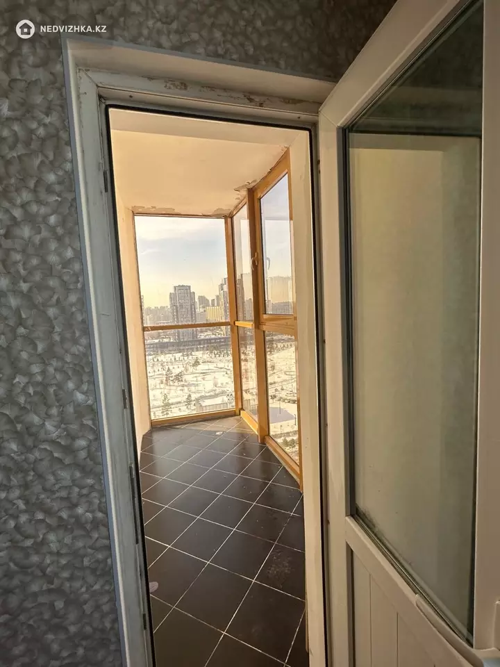 4-комнатная квартира, этаж 13 из 18, 105 м², фотография 5