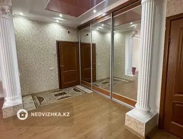 4-комнатная квартира, этаж 13 из 18, 105 м²