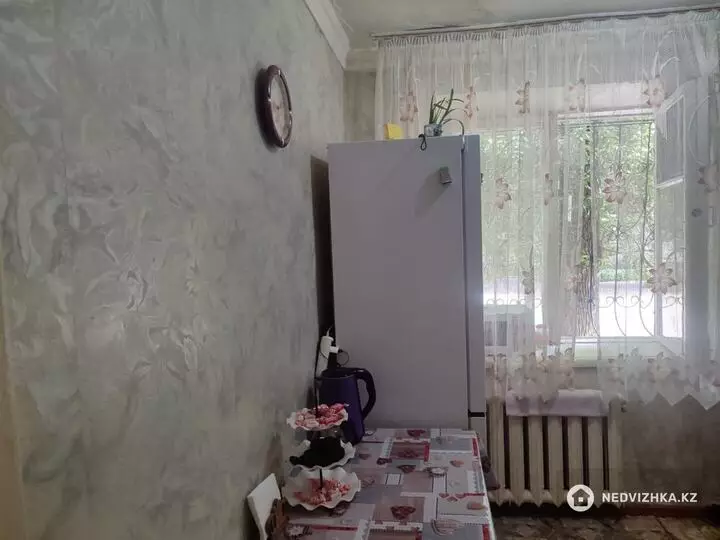 2-комнатная квартира, этаж 1 из 4, 40 м²