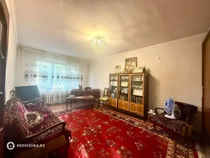 3-комнатная квартира, этаж 5 из 5, 83 м², фотография 3