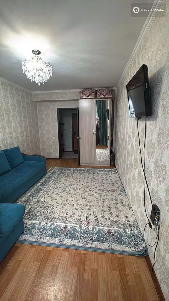 1-комнатная квартира, этаж 2 из 9, 42 м², фотография 2