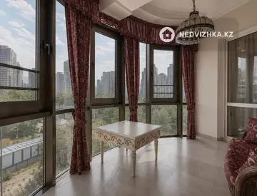 5-комнатная квартира, этаж 6 из 8, 220 м², миниатюра 11