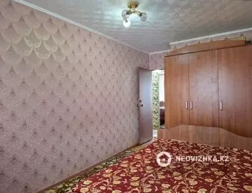4-комнатная квартира, этаж 10 из 10, 75 м²