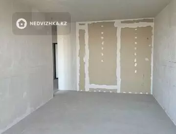 2-комнатная квартира, этаж 7 из 9, 77 м²