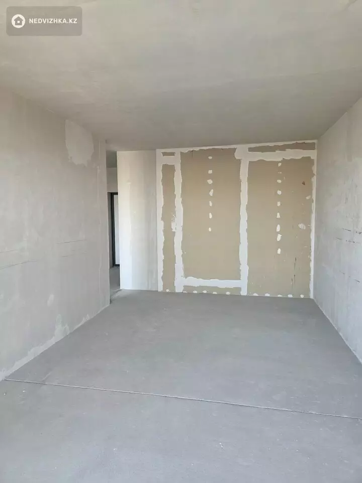 2-комнатная квартира, этаж 7 из 9, 77 м², фотография 4