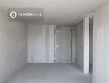 2-комнатная квартира, этаж 7 из 9, 77 м², миниатюра 12