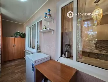1-комнатная квартира, этаж 3 из 4, 37 м², миниатюра 10
