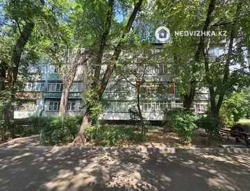 1-комнатная квартира, этаж 3 из 4, 37 м², миниатюра 12